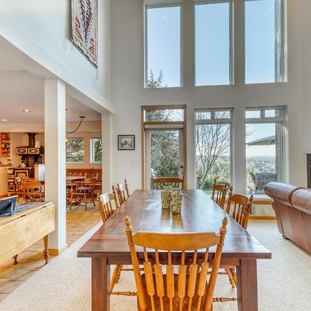 Forest Ridge Retreat Coos Bay Bagian luar foto
