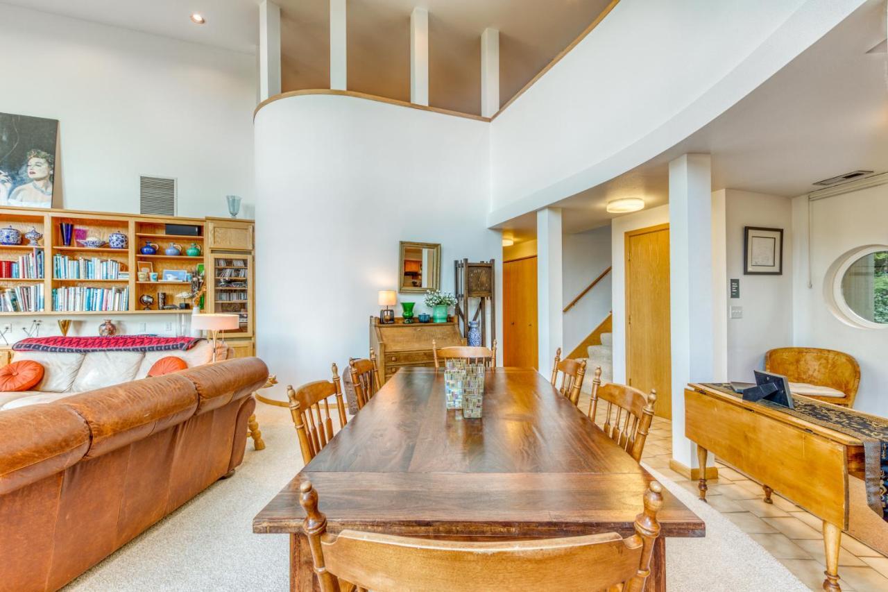 Forest Ridge Retreat Coos Bay Bagian luar foto