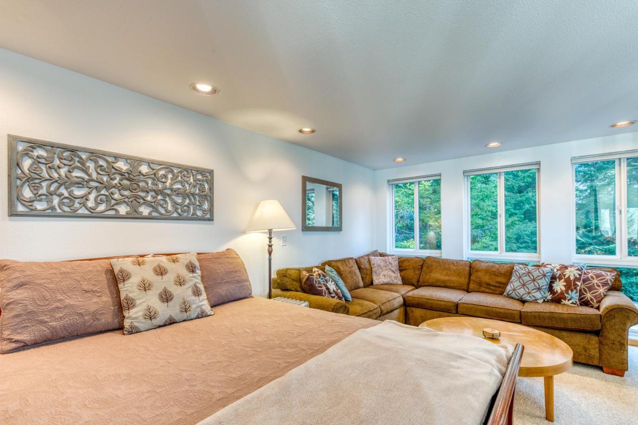 Forest Ridge Retreat Coos Bay Bagian luar foto